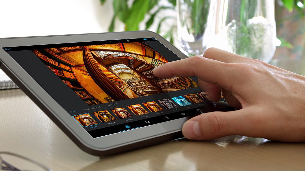 Aaron MainImage 05.25.16 AdobeMobileApps