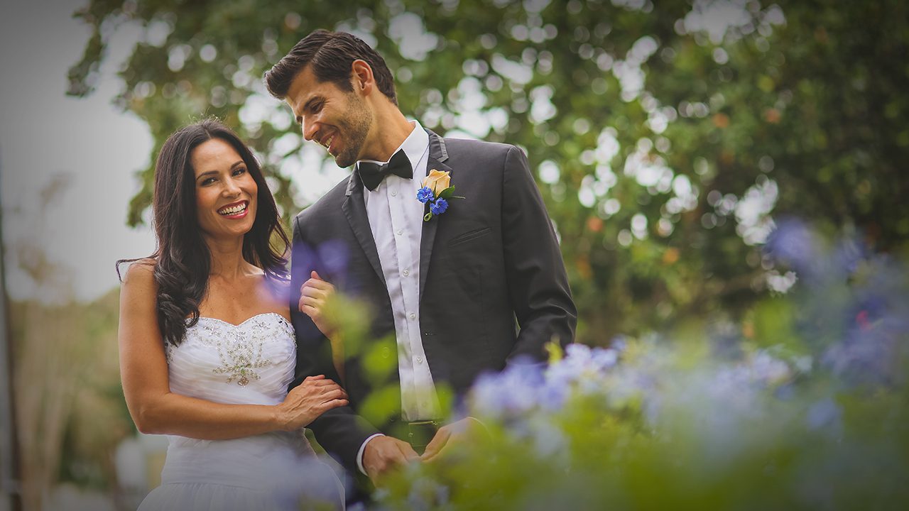 KelbyOne - A Photographers Guide to Shooting Wedding Videos Like a Pro 2 AARON NOtC MainImage 122017 JWojtczak WeddingVideo 1280X720